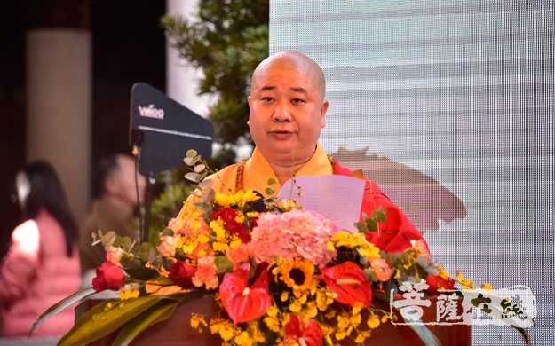 南普陀寺-四爱报恩 厦门新年书画慈善义卖在南普陀寺举办