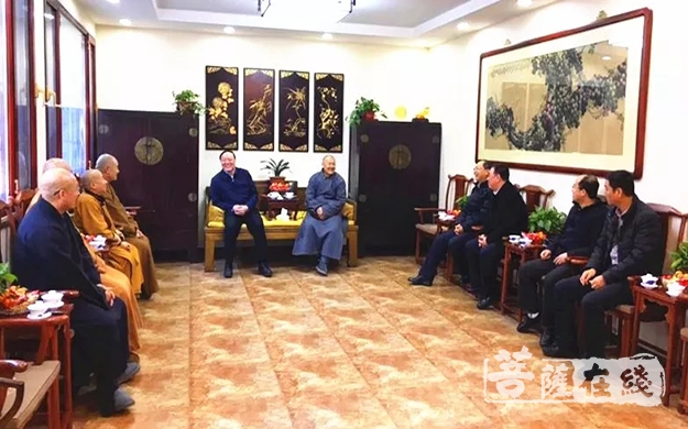 佛教-山西省委常委徐广国部长一行慰问五台山佛教界