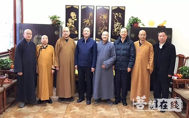 佛教-山西省委常委徐广国部长一行慰问五台山佛教界