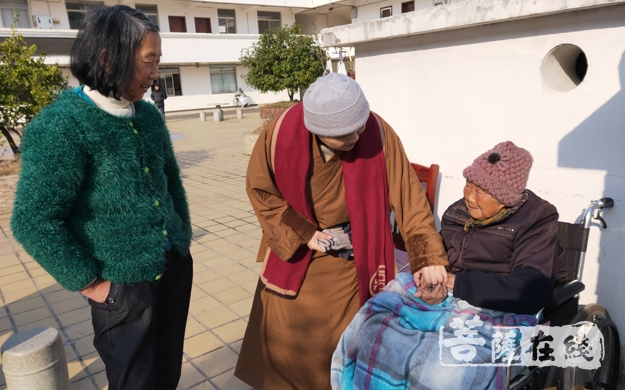 佛教-安徽省怀宁县佛教协会举行捐赠慰问活动