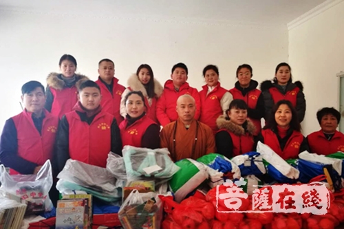 正能量-南京上国安寺耀法法师一行慰问甘泉湖社区