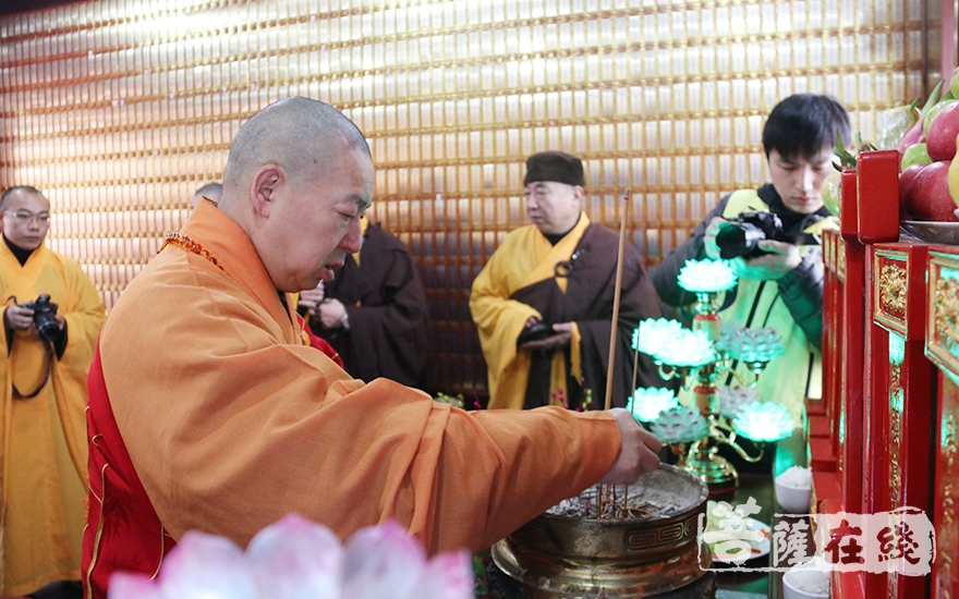 1 / 1 1月30日,上海七寶教寺啟建祭祖報恩法會,寺院常住及護法檀越百