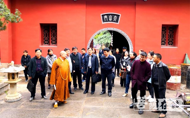 时政-张家界市政协调研组一行调研普光寺
