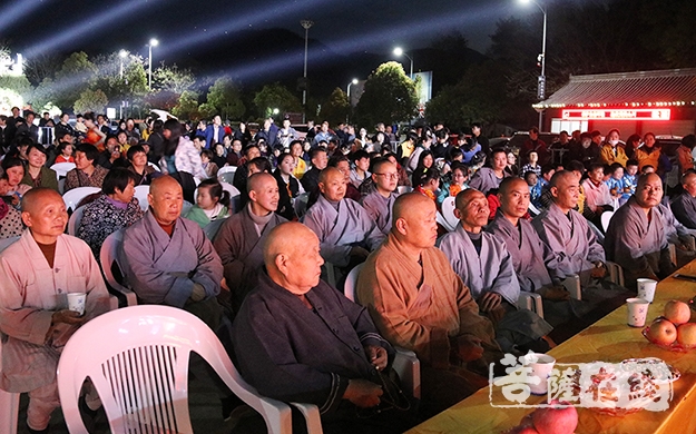 中国梦-为纪念三祖诞辰 安徽三祖禅寺举行共筑中国梦文艺晚会