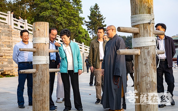 佛教-全国人大常委会原副委员长严隽琪一行调研莆田南少林寺