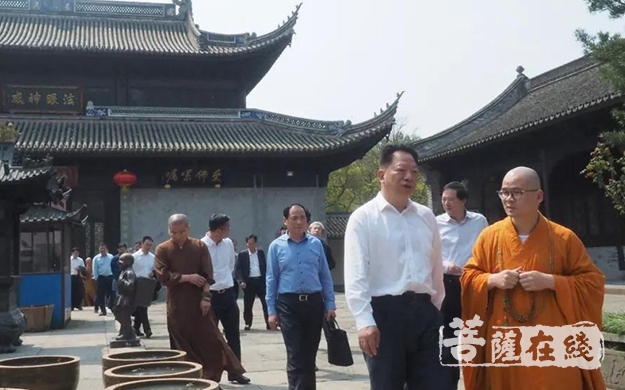 政协主席-宁波市政协主席杨戌标一行调研五磊讲寺