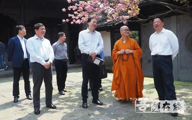 政协主席-宁波市政协主席杨戌标一行调研五磊讲寺