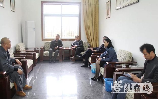 时政-海门市开发区局长郭海平到海宁寺督查安全工作