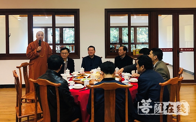 时政-江苏省海安市市委常委奚荣华一行参访洪福禅寺