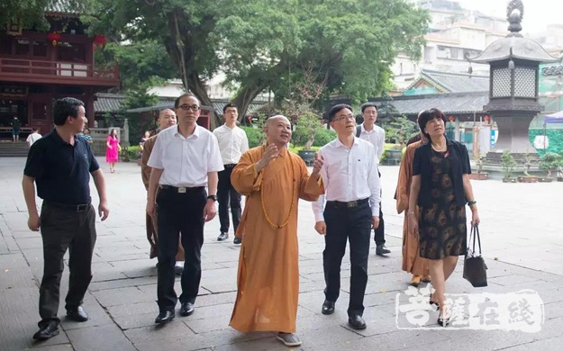 佛教-浙江省嘉兴市委统战部部长张仁贵到广州光孝寺调研