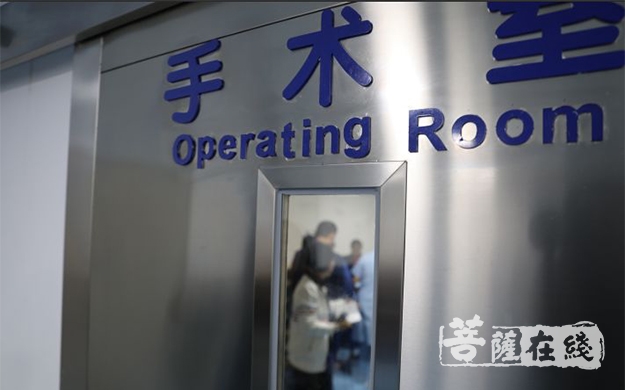 慈善-厦门鸿山慈善会顺利组织2019年首批眼疾患者完成手术