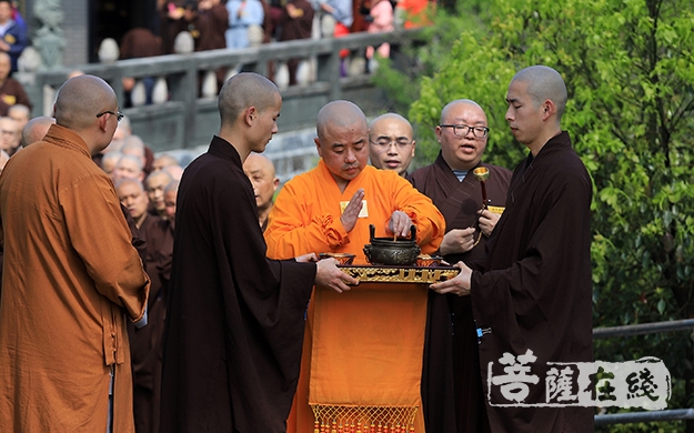 佛教-绍兴市炉峰禅寺2019千人拜山法会圆满