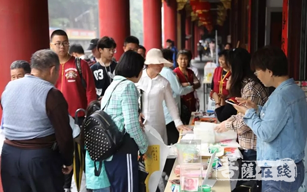 慈善-厦门鸿山慈善会举办首期易物义卖会