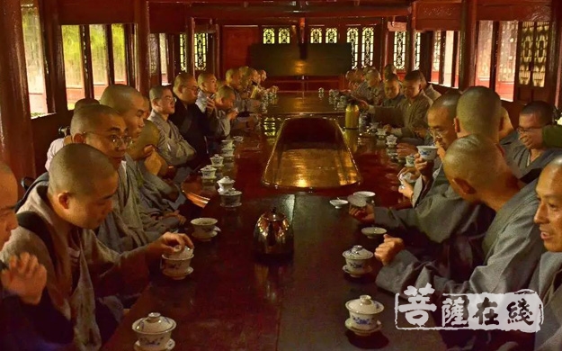 佛教-峨眉山佛学院师生参学四川蒙顶山