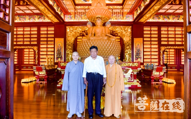 佛教-西藏自治区政协副主席策墨林 · 单增赤列调研珠海普陀寺
