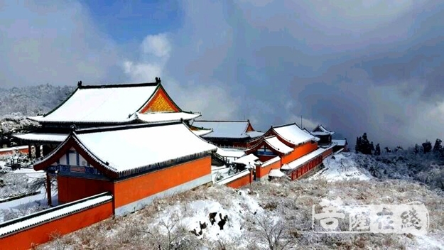 天门山-湘粤两省政协领导一行调研张家界天门山寺