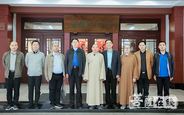 吕明-山西省人大常委会民宗侨外工委副主任吕明一行调研上海玉佛禅寺