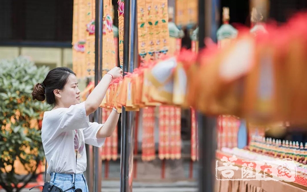 文殊院-成都文殊院举行2019佛诞节系列活动