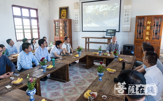 大宝-中国人民大学安徽校友会参访合肥大宝佛寺