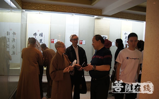 佛教-庆祝祖国七十华诞暨第三届南京佛教法师书画展在鸡鸣寺开幕