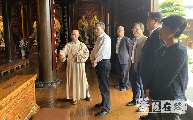 广富林-上海市委常委、统战部部长郑钢淼一行考察调研上海广富林遗址、知也禅寺