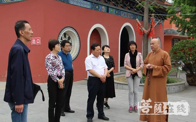 佛教-南京市人大常委会副秘书长张挚调研淮安市慈云禅寺