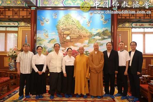 佛教-中国佛教协会副会长演觉法师会见韩国圆佛教国际部部长史永印一行