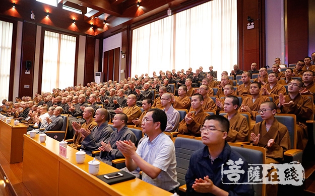 毕业晚会-浙江佛学院雪窦山弥勒佛学院举行2019届预科班毕业典礼