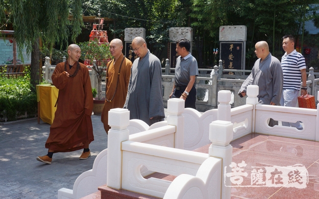佛教-济南市佛教协会长弘庵法师参访淄博普照寺