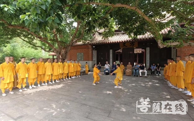佛教-新加坡佛教总会会长广品大和尚参访泉州少林寺