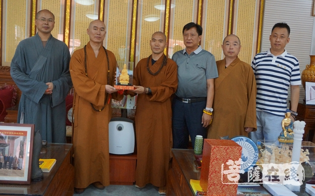 佛教-济南市佛教协会长弘庵法师参访淄博普照寺