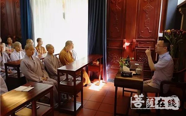 佛教-庆祖国70华诞 宣方教授于厦门进明寺讲解佛法修学纲要