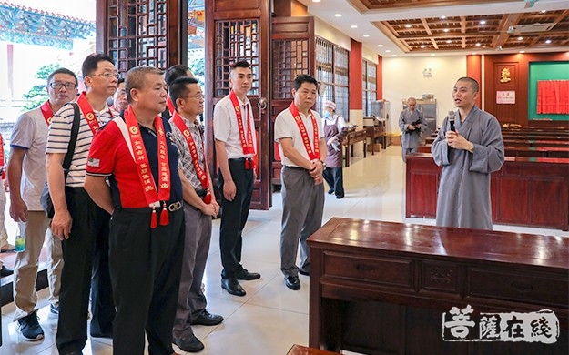 释迦牟尼-汕头市民营企业商会参礼珠海普陀寺 学习佛陀智慧