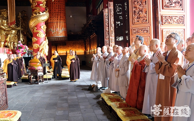 佛教-韩国佛教宗团协议会参访大理崇圣寺