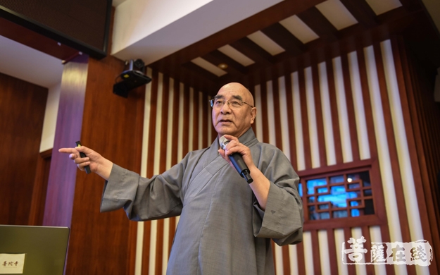 佛法-珠海普陀寺短期出家第七日：佛法重在实践 书以载道感悟佛法