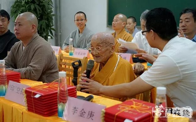 毕业晚会-江西佛学院大金山尼众佛学院举行第九届学僧毕业典礼