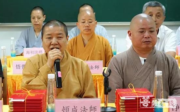 毕业晚会-江西佛学院大金山尼众佛学院举行第九届学僧毕业典礼
