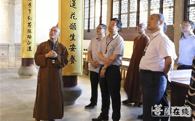 温州-浙江省委统战部副部长楼炳文赴温州头陀寺调研