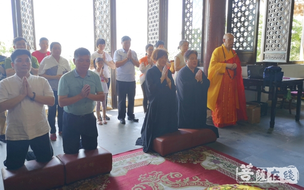佛教-普陀山佛教协会举行妙善老和尚诞辰111周年纪念法会