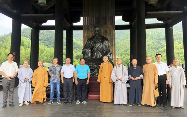 佛教-广西壮族自治区民宗委、广西佛教协会一行赴寿圣寺、吉祥寺考察交流