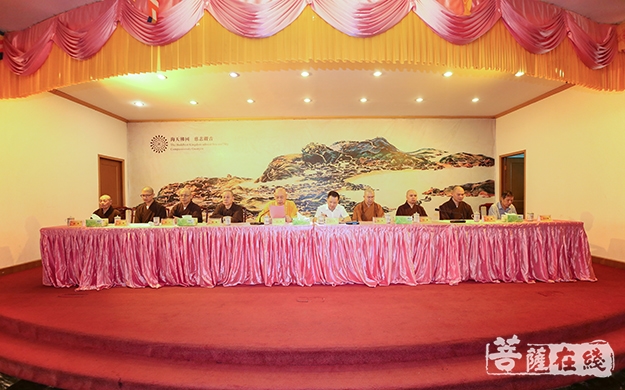 佛教-普陀山佛教协会召开己亥年七月十二全山执事圆职普茶会