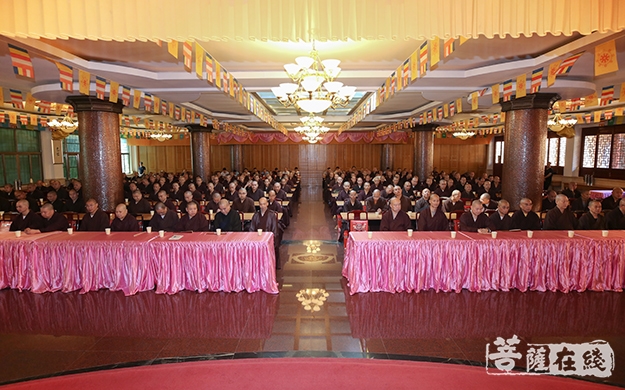 佛教-普陀山佛教协会召开己亥年七月十二全山执事圆职普茶会