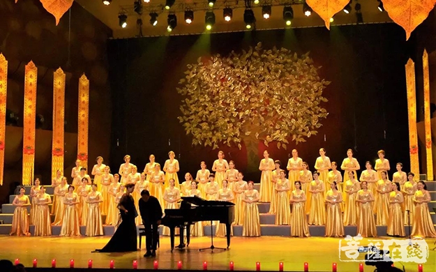 音乐会-第五届中华慈孝文化节慈孝感恩音乐会在灵隐寺举行