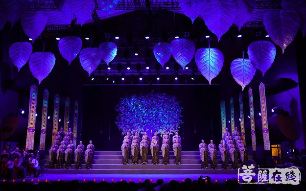 音乐会-第五届中华慈孝文化节慈孝感恩音乐会在灵隐寺举行