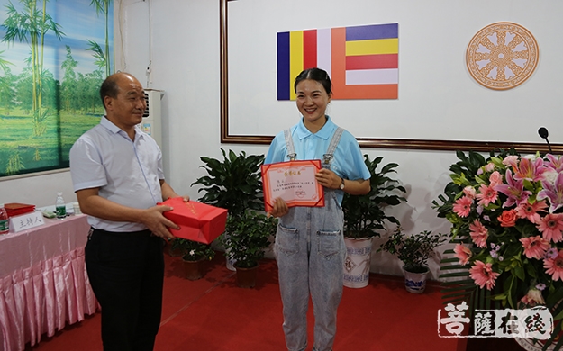 佛教-庆70华诞 汉中市南郑区佛教协会举办“爱我中华 强我祖国”演讲比赛