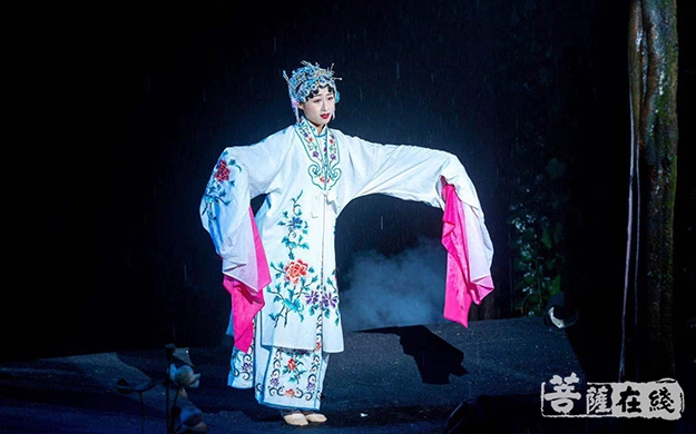 文化-青城山天国寺举行森林梵乐会