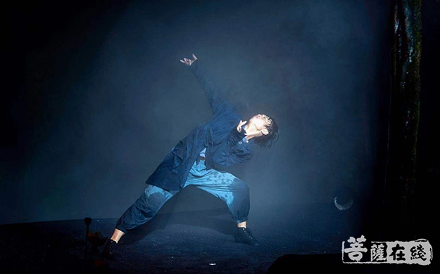文化-青城山天国寺举行森林梵乐会