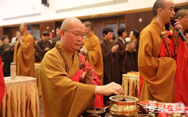 佛教-鸿山寺第三十个万佛年例法会于中秋节圆满
