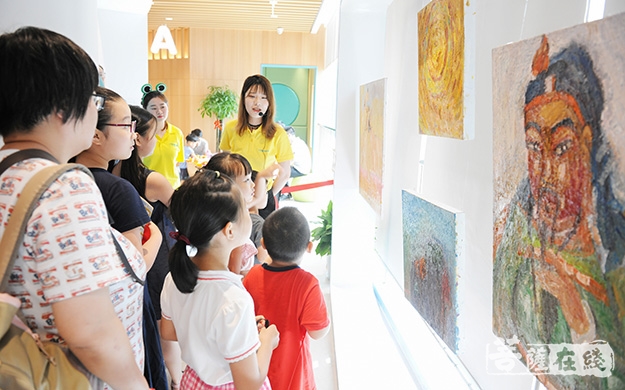 自闭症-“回到敦煌”自闭症公益画展于杭开展 陆一飞总策展