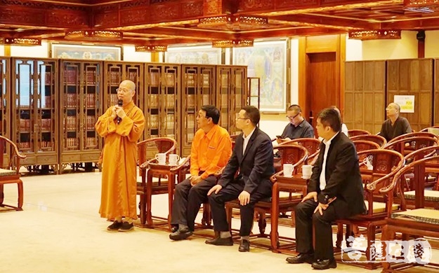佛教-中国佛教协会副会长仁青安杰活佛一行参访宝莲禅寺